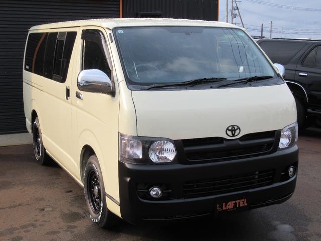 ハイエースバン ロングDX 4WD ディーゼルターボ NOx・PM法適合車 寒冷地仕様 3/6人乗 ベンチシート 社外15インチAW ホワイトレター 後席モニター バックカメラ ETC レベライザー(3枚目)