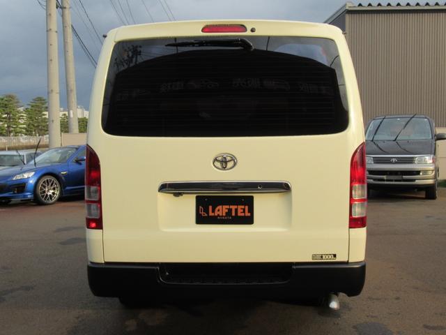 ハイエースバン ロングDX 4WD ディーゼルターボ NOx・PM法適合車 寒冷地仕様 3/6人乗 ベンチシート 社外15インチAW ホワイトレター 後席モニター バックカメラ ETC レベライザー(10枚目)