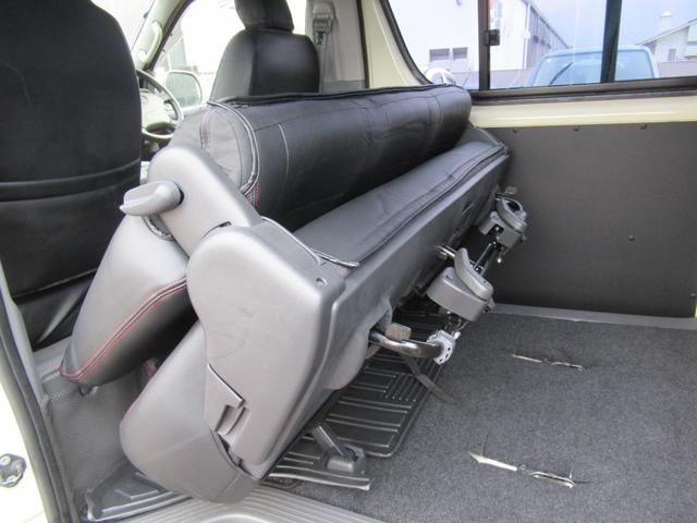 ハイエースバン ロングDX 4WD ディーゼルターボ NOx・PM法適合車 寒冷地仕様 3/6人乗 ベンチシート 社外15インチAW ホワイトレター 後席モニター バックカメラ ETC レベライザー(35枚目)