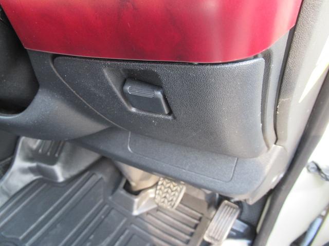 ハイエースバン ロングDX 4WD ディーゼルターボ NOx・PM法適合車 寒冷地仕様 3/6人乗 ベンチシート 社外15インチAW ホワイトレター 後席モニター バックカメラ ETC レベライザー(52枚目)