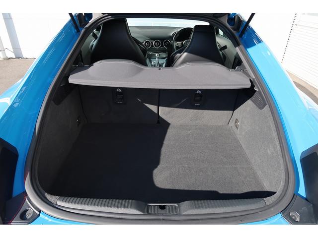 TTクーペ 45TFSIクワトロ アルカンターラ/レザー S ロゴ コンフォートパッケージ プライバシーガラス マトリクスLEDヘッドライト 電動調整機能(8枚目)