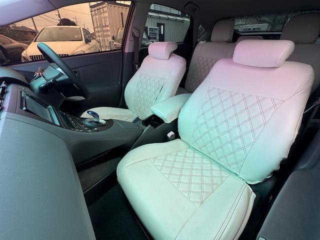 プリウス Ｓ　ワーク１７インチ　ワンオーナー　４本出しマフラー　純正ナビ　Ｂカメラ　車高調　社外テール　ＥＴＣ（19枚目）
