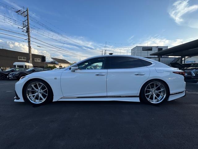 ＬＳ ＬＳ５００　Ｆスポーツ　ダイナミクスパッケージ　マークレビンソン　後期仕様純正パーツ使用　ＴＲＤフルエアロ　ハイパーフォージド２１インチ　ローダウン　ヘッドアップディスプレイ　サンルーフ　デジタルインナーミラー　４ＷＤ（9枚目）
