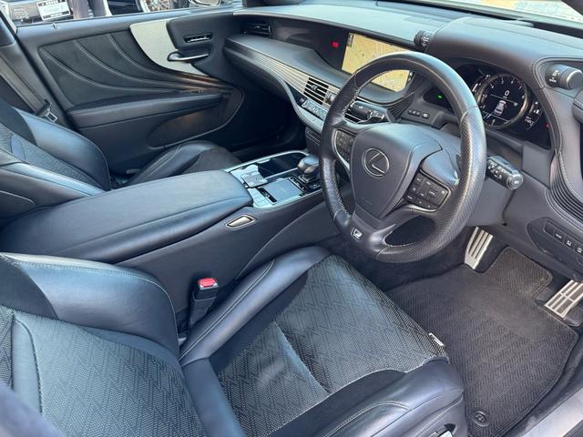 ＬＳ ＬＳ５００　Ｆスポーツ　ダイナミクスパッケージ　マークレビンソン　後期仕様純正パーツ使用　ＴＲＤフルエアロ　ハイパーフォージド２１インチ　ローダウン　ヘッドアップディスプレイ　サンルーフ　デジタルインナーミラー　４ＷＤ（17枚目）