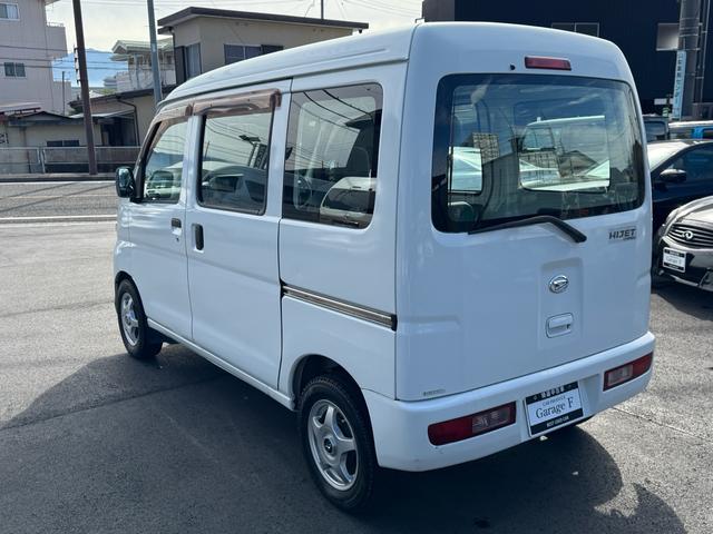 ハイゼットカーゴ 　ＭＴ　４ＷＤ　オーディオ　スタッドレス（9枚目）