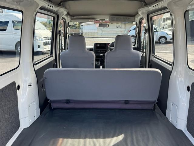 ハイゼットカーゴ 　ＭＴ　４ＷＤ　オーディオ　スタッドレス（13枚目）