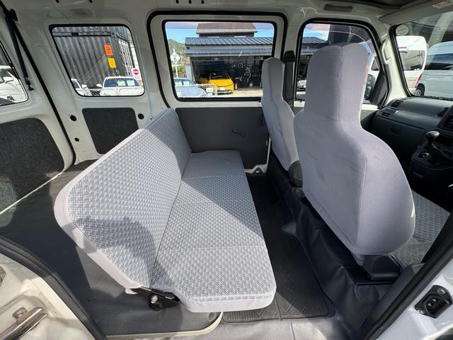 ハイゼットカーゴ 　ＭＴ　４ＷＤ　オーディオ　スタッドレス（14枚目）