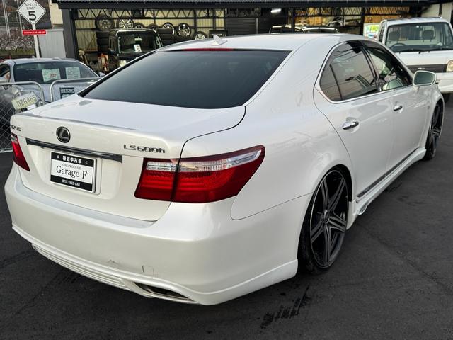 ＬＳ ＬＳ６００ｈ　バージョンＳ　Ｉパッケージ　純正マルチ　サンルーフ　クルーズコントロール　マークレビンソン　レザーシート　２１インチホイール　エアサスコントローラー　シートヒーター　ステアリングヒーター（9枚目）