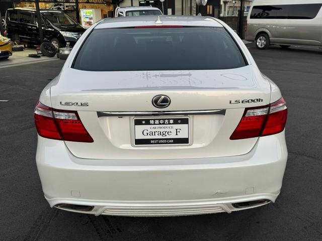 ＬＳ ＬＳ６００ｈ　バージョンＳ　Ｉパッケージ　純正マルチ　サンルーフ　クルーズコントロール　マークレビンソン　レザーシート　２１インチホイール　エアサスコントローラー　シートヒーター　ステアリングヒーター（10枚目）