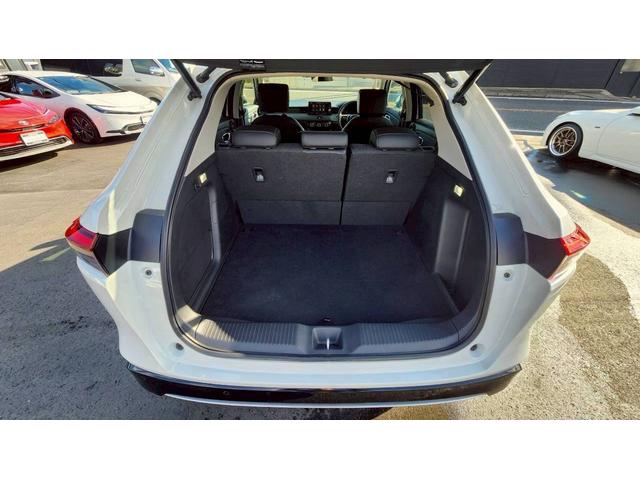 ヴェゼル ｅ：ＨＥＶ　Ｚ　純正ホイール　パワーバックドア　全方位カメラ　ホンダセンシング　禁煙車　ＥＴＣ（7枚目）