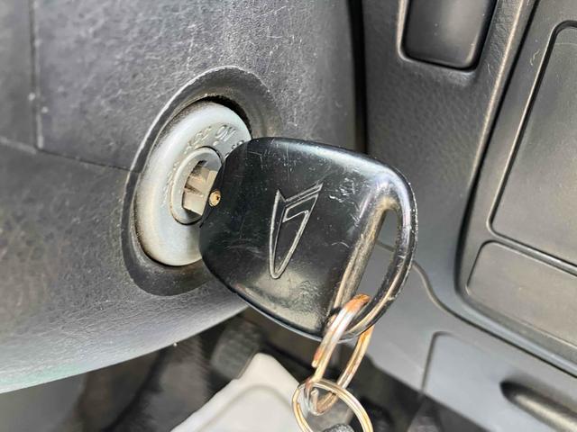 ミラ Ｌ　４ＷＤ　キーレスエントリー　ＭＴ　カセット　アルミホイール　衝突安全ボディ　エアコン　パワーステアリング　パワーウィンドウ　運転席エアバッグ（7枚目）