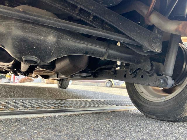 ミラ Ｌ　４ＷＤ　キーレスエントリー　ＭＴ　カセット　アルミホイール　衝突安全ボディ　エアコン　パワーステアリング　パワーウィンドウ　運転席エアバッグ（23枚目）