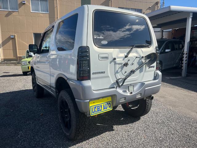 ジムニー ランドベンチャー MT車・ナビ・TV・Bluetoothオーディオ・ETC・パートタイム4WD 高低二段切替式 (後輪駆動ベース)・インタークーラーターボ・取説・メンテナンスノート(7枚目)