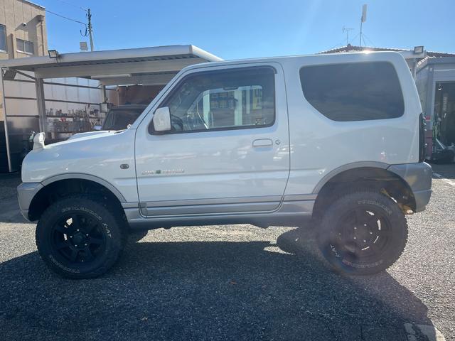 ジムニー ランドベンチャー MT車・ナビ・TV・Bluetoothオーディオ・ETC・パートタイム4WD 高低二段切替式 (後輪駆動ベース)・インタークーラーターボ・取説・メンテナンスノート(8枚目)