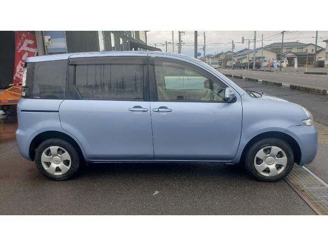 シエンタ Ｇ　４ＷＤ　７人乗り（4枚目）