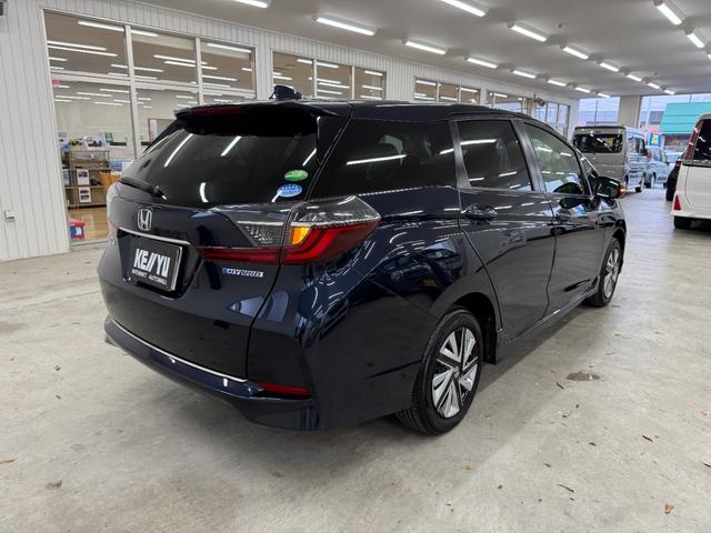 シャトル ハイブリッドＸ　ホンダセンシング／４ＷＤ／買取直販／　／寒冷地仕様／夏タイヤ２０２３年製／冬タイヤ付／前後ドラレコ／レザー調シートカバー／社外ナビ／フルセグ／ＢＴ／ＣＤ／ＤＶＤ／ＥＴＣ／Ｂカメラ／ハーフレザーシート／シートヒーター／ワイパーデアイサー（3枚目）