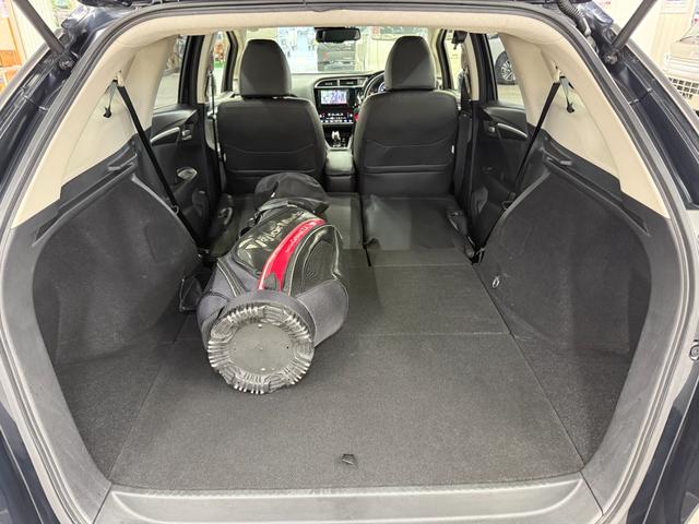 シャトル ハイブリッドＸ　ホンダセンシング／４ＷＤ／買取直販／　／寒冷地仕様／夏タイヤ２０２３年製／冬タイヤ付／前後ドラレコ／レザー調シートカバー／社外ナビ／フルセグ／ＢＴ／ＣＤ／ＤＶＤ／ＥＴＣ／Ｂカメラ／ハーフレザーシート／シートヒーター／ワイパーデアイサー（33枚目）