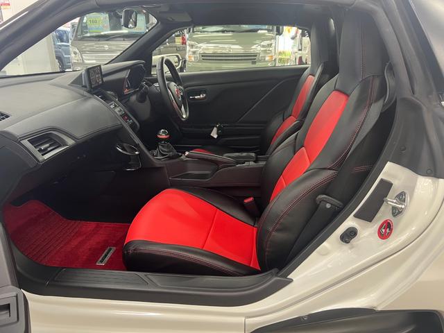 Ｓ６６０ α　下取り直販車／２０２４年製タイヤ／無限ハードトップ／　無限エアロ＆フロアマット／ターボ／純正ＡＷ冬タイヤ付き／禁煙車／ＵＳＢ＆ＨＤＭＩポート／プッシュスタート／ＥＴＣ／Ｂカメラ／クルコン／オートライト／ＬＥＤライト／フォグランプ／取説＆保証書＆スペアキー（31枚目）