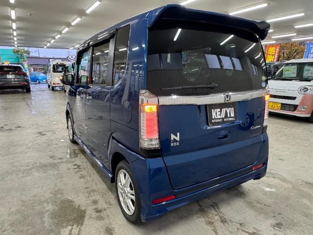 N-BOXカスタム G・Lパッケージ/下取直販車/23年製夏タイヤ/禁煙車 冬タイヤ付/片側自動スライドドア/純正7インチナビ/ワンセグ/ETC/バックカメラ/LEDライト/CD/DVD/オートライト/保証・取説あり/スペアキー/リアスポイラー/フォグランプ(8枚目)