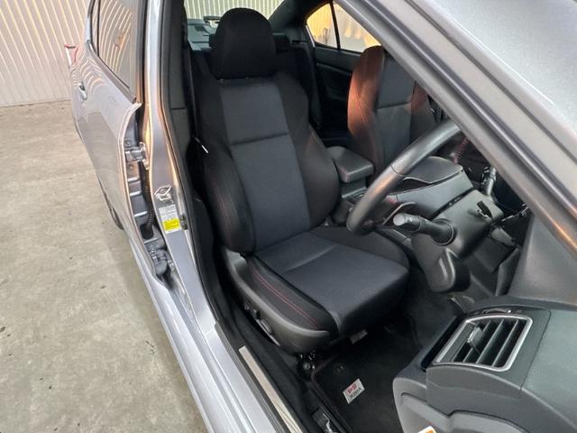 WRX S4 2.0GTアイサイト/大阪仕入/後期型/デカナビ8インチナビ /コーナーセンサー/ブルートゥース/ETC/禁煙車/バックカメラ/12セグ/ドラレコ/LEDライト/電動シート/ACC/記録簿・取説有/CD・DVD/オートライト・ハイビーム/ブレーキホールド(14枚目)