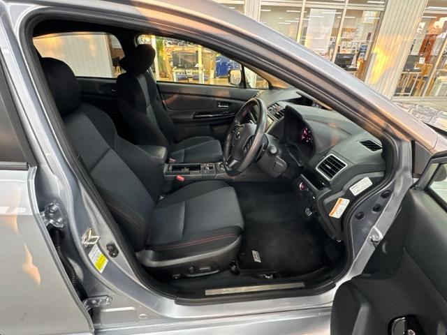 WRX S4 2.0GTアイサイト/大阪仕入/後期型/デカナビ8インチナビ /コーナーセンサー/ブルートゥース/ETC/禁煙車/バックカメラ/12セグ/ドラレコ/LEDライト/電動シート/ACC/記録簿・取説有/CD・DVD/オートライト・ハイビーム/ブレーキホールド(16枚目)