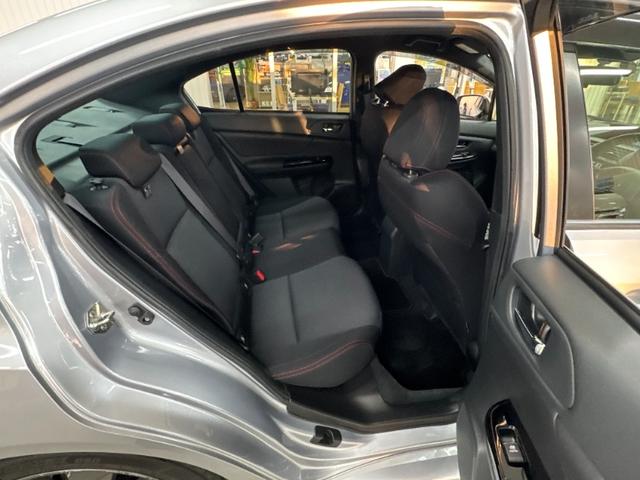 WRX S4 2.0GTアイサイト/大阪仕入/後期型/デカナビ8インチナビ /コーナーセンサー/ブルートゥース/ETC/禁煙車/バックカメラ/12セグ/ドラレコ/LEDライト/電動シート/ACC/記録簿・取説有/CD・DVD/オートライト・ハイビーム/ブレーキホールド(19枚目)