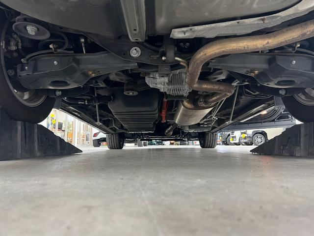 ヴェルファイアハイブリッド エグゼクティブラウンジ 4WD/ハイブリッド/名古屋仕入/ 1オーナー/ムーンルーフ/JBLサウンド/純正8型ナビ/フリップダウンモニター/全方位カメラ/100V電源/ブルートゥース/フルセグ/電動レザーシート/シート&ステアリングヒーター/Pバックドア(6枚目)