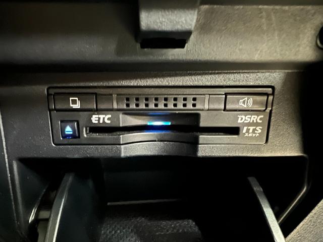 ヴェルファイアハイブリッド エグゼクティブラウンジ 4WD/ハイブリッド/名古屋仕入/ 1オーナー/ムーンルーフ/JBLサウンド/純正8型ナビ/フリップダウンモニター/全方位カメラ/100V電源/ブルートゥース/フルセグ/電動レザーシート/シート&ステアリングヒーター/Pバックドア(32枚目)