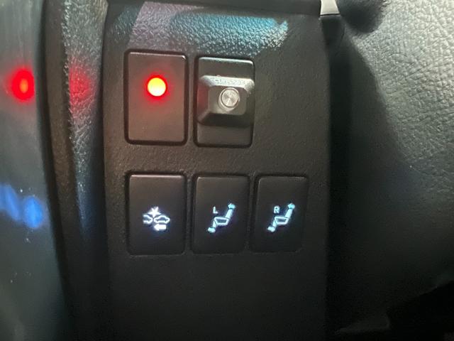 ヴェルファイアハイブリッド エグゼクティブラウンジ 4WD/ハイブリッド/名古屋仕入/ 1オーナー/ムーンルーフ/JBLサウンド/純正8型ナビ/フリップダウンモニター/全方位カメラ/100V電源/ブルートゥース/フルセグ/電動レザーシート/シート&ステアリングヒーター/Pバックドア(34枚目)