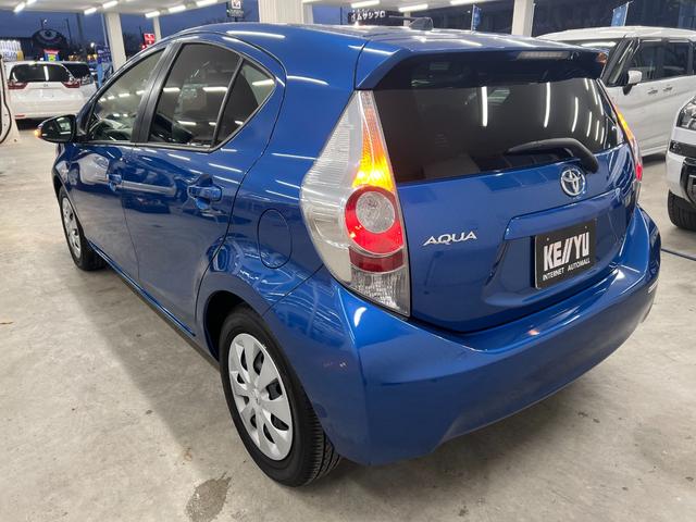 アクア S/神奈川県仕入/夏タイヤ2022年製/ 純正ナビ/フルセグ/ブルートゥース/CD/DVD/バックカメラ/ETC/オートエアコン/プッシュスタート/スマートキー/HIDオートライト/フォグ/フロントコーナーセンサー/トノカバー/禁煙車(17枚目)