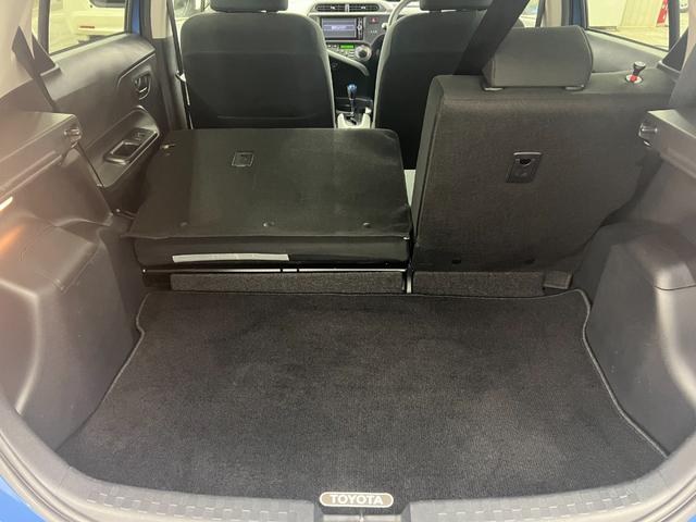 アクア S/神奈川県仕入/夏タイヤ2022年製/ 純正ナビ/フルセグ/ブルートゥース/CD/DVD/バックカメラ/ETC/オートエアコン/プッシュスタート/スマートキー/HIDオートライト/フォグ/フロントコーナーセンサー/トノカバー/禁煙車(29枚目)