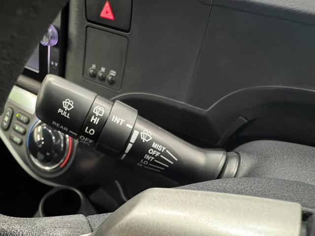 アクア S/神奈川県仕入/夏タイヤ2022年製/ 純正ナビ/フルセグ/ブルートゥース/CD/DVD/バックカメラ/ETC/オートエアコン/プッシュスタート/スマートキー/HIDオートライト/フォグ/フロントコーナーセンサー/トノカバー/禁煙車(36枚目)