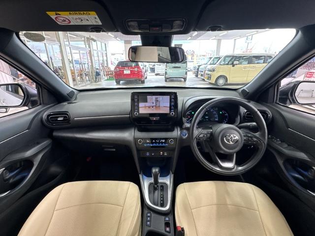 ヤリスクロス ハイブリッドZ/鹿児島仕入れ/禁煙車/モデリスタフルエアロ/ レーダークルコン/衝突軽減&車線逸脱警告/純正ディスプレイオーディオ/ブルートゥース/フルセグ/ETC/Bカメラ/シートヒーター/ステアヒーター/電動シート/レザー調シートカバー/コーナーセンサー(3枚目)