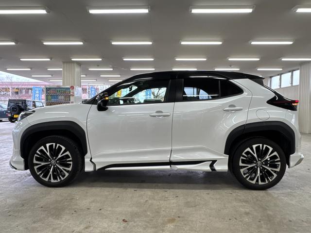 ヤリスクロス ハイブリッドZ/鹿児島仕入れ/禁煙車/モデリスタフルエアロ/ レーダークルコン/衝突軽減&車線逸脱警告/純正ディスプレイオーディオ/ブルートゥース/フルセグ/ETC/Bカメラ/シートヒーター/ステアヒーター/電動シート/レザー調シートカバー/コーナーセンサー(21枚目)