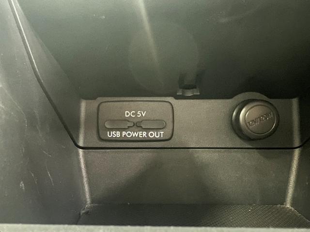 専門業者によるルームクリーニング実施☆室内の細かい所からエンジンルームまでキレイになった状態でお渡しいたします♪