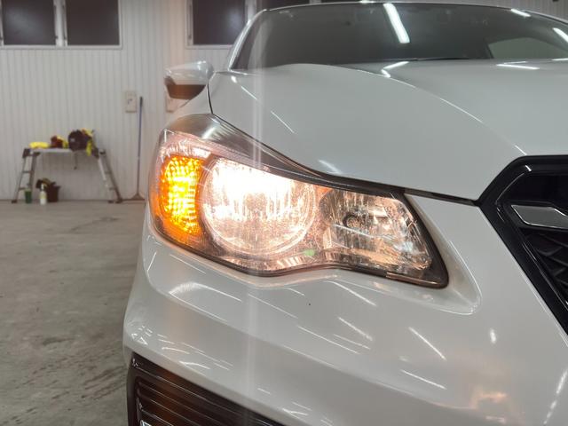 雨が降ってもゆったりと車選びができる屋内展示場完備！じっくりご覧になれます☆