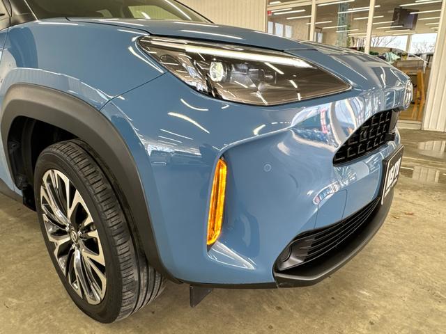 ヤリスクロス ハイブリッドＺ／千葉県仕入／寒冷地仕様／　９インチナビ／ＢＴ／ＵＳＢ／前後ドラレコ／パノラマビューモニター／ＥＴＣ２．０／バックカメラ／電動ハーフレザーシート／シートヒーター／レーダークルーズ／コーナーセンサー／ワイパーデアイサー／禁煙車（49枚目）