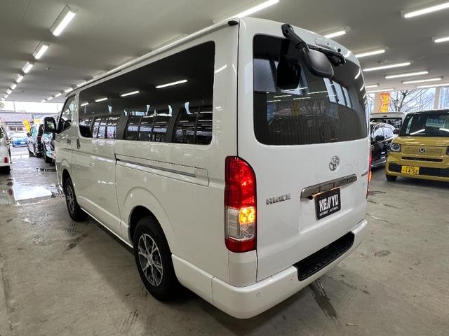 ハイエースバン スーパーＧＬ　ダークプライムＩＩ／４ＷＤ／愛知仕入／禁煙車／　１オーナー／特別仕様車／１００Ｖ電源／Ｄインナーミラー／メモリーナビ／ブルートゥース／衝突軽減＆車線逸脱警告／コーナーセンサー／オートハイビーム／ハーフレザー／ウッドコンビステア／両側電動スライド（9枚目）
