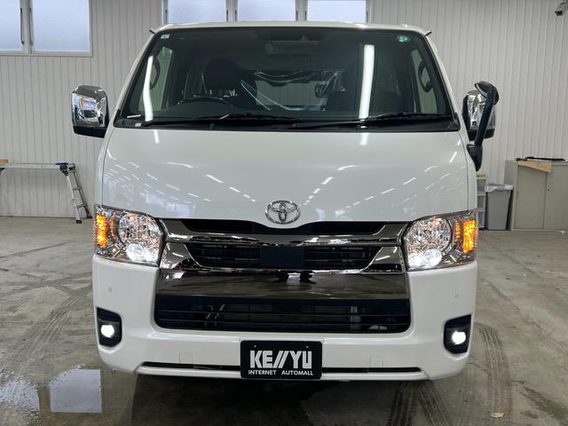 ハイエースバン スーパーＧＬ　ダークプライムＩＩ／４ＷＤ／愛知仕入／禁煙車／　１オーナー／特別仕様車／１００Ｖ電源／Ｄインナーミラー／メモリーナビ／ブルートゥース／衝突軽減＆車線逸脱警告／コーナーセンサー／オートハイビーム／ハーフレザー／ウッドコンビステア／両側電動スライド（17枚目）