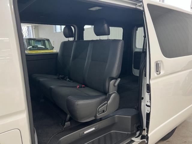 ハイエースバン スーパーＧＬ　ダークプライムＩＩ／４ＷＤ／愛知仕入／禁煙車／　１オーナー／特別仕様車／１００Ｖ電源／Ｄインナーミラー／メモリーナビ／ブルートゥース／衝突軽減＆車線逸脱警告／コーナーセンサー／オートハイビーム／ハーフレザー／ウッドコンビステア／両側電動スライド（20枚目）
