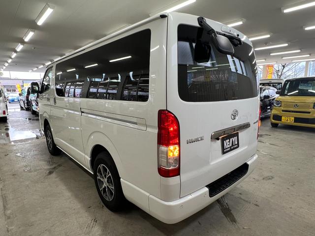 ハイエースバン スーパーＧＬ　ダークプライムＩＩ／４ＷＤ／愛知仕入／禁煙車／　１オーナー／特別仕様車／１００Ｖ電源／Ｄインナーミラー／メモリーナビ／ブルートゥース／衝突軽減＆車線逸脱警告／コーナーセンサー／オートハイビーム／ハーフレザー／ウッドコンビステア／両側電動スライド（21枚目）