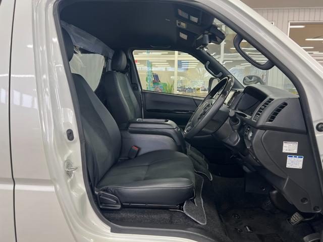 ハイエースバン スーパーＧＬ　ダークプライムＩＩ／４ＷＤ／愛知仕入／禁煙車／　１オーナー／特別仕様車／１００Ｖ電源／Ｄインナーミラー／メモリーナビ／ブルートゥース／衝突軽減＆車線逸脱警告／コーナーセンサー／オートハイビーム／ハーフレザー／ウッドコンビステア／両側電動スライド（25枚目）