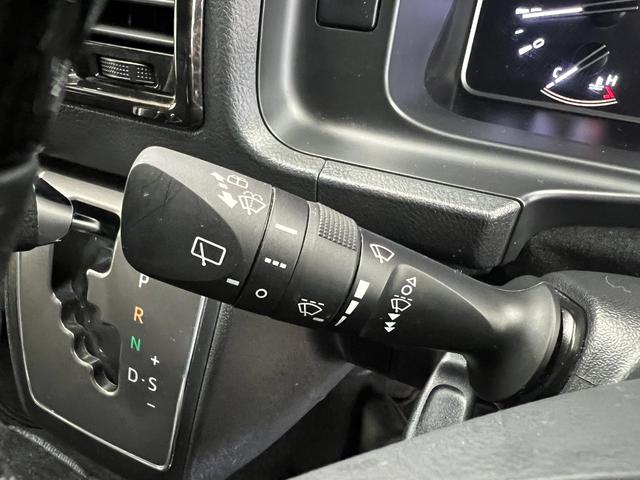 ハイエースバン スーパーＧＬ　ダークプライムＩＩ／４ＷＤ／愛知仕入／禁煙車／　１オーナー／特別仕様車／１００Ｖ電源／Ｄインナーミラー／メモリーナビ／ブルートゥース／衝突軽減＆車線逸脱警告／コーナーセンサー／オートハイビーム／ハーフレザー／ウッドコンビステア／両側電動スライド（41枚目）