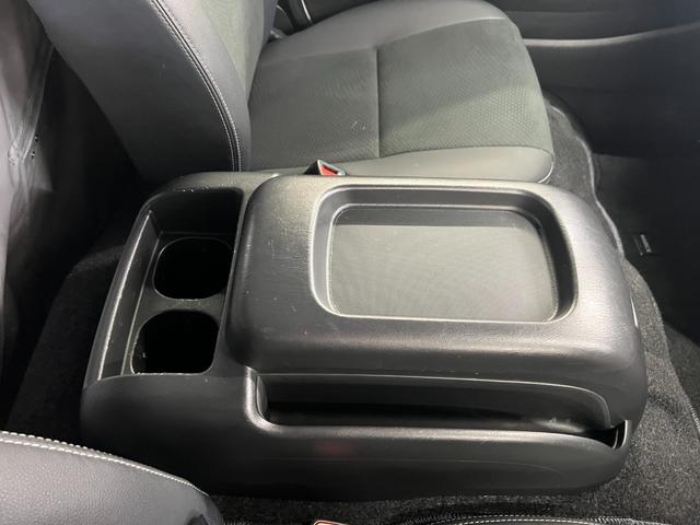 ハイエースバン スーパーＧＬ　ダークプライムＩＩ／４ＷＤ／愛知仕入／禁煙車／　１オーナー／特別仕様車／１００Ｖ電源／Ｄインナーミラー／メモリーナビ／ブルートゥース／衝突軽減＆車線逸脱警告／コーナーセンサー／オートハイビーム／ハーフレザー／ウッドコンビステア／両側電動スライド（48枚目）