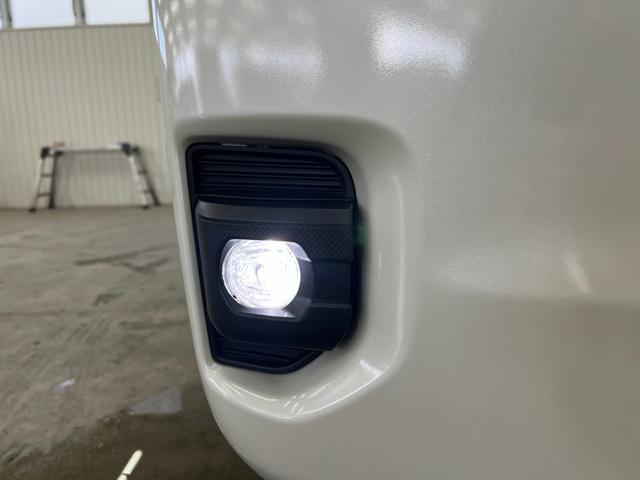 ハイエースバン スーパーＧＬ　ダークプライムＩＩ／４ＷＤ／愛知仕入／禁煙車／　１オーナー／特別仕様車／１００Ｖ電源／Ｄインナーミラー／メモリーナビ／ブルートゥース／衝突軽減＆車線逸脱警告／コーナーセンサー／オートハイビーム／ハーフレザー／ウッドコンビステア／両側電動スライド（52枚目）