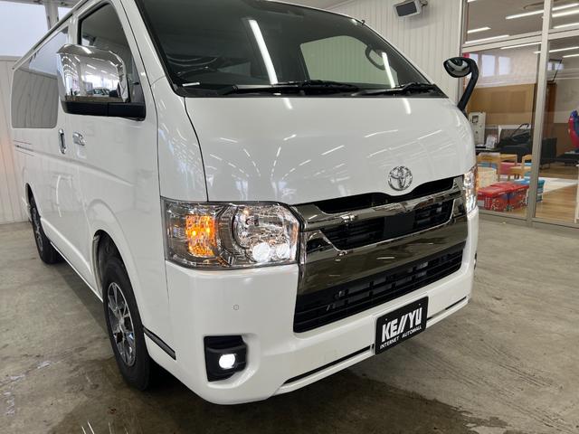 ハイエースバン スーパーＧＬ　ダークプライムＩＩ／４ＷＤ／愛知仕入／禁煙車／　１オーナー／特別仕様車／１００Ｖ電源／Ｄインナーミラー／メモリーナビ／ブルートゥース／衝突軽減＆車線逸脱警告／コーナーセンサー／オートハイビーム／ハーフレザー／ウッドコンビステア／両側電動スライド（53枚目）