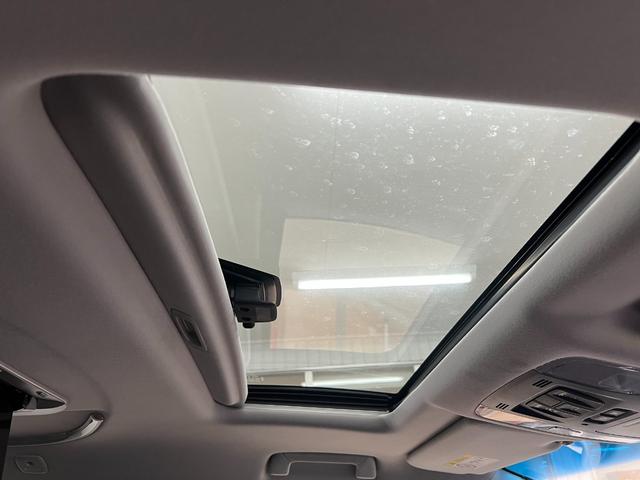 ヴェルファイアハイブリッド ZR 禁煙車/22年製冬タイヤ/ツインサンルーフ アドミレーションフルエアロ/アドミレーションマフラー/アルパイン10型ナビ&フリップダウン/ブルートゥース/Bカメラ/衝突軽減/車線逸脱/前後ドラレコ/電動ハーフレザーシート/取説/記録簿/スペアキー(10枚目)