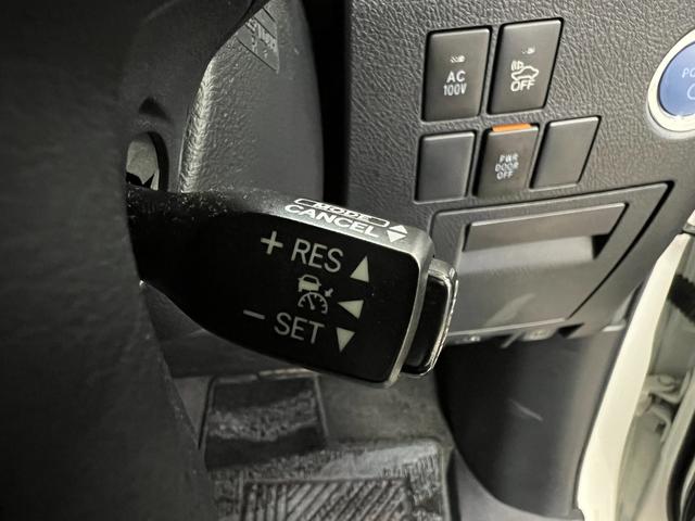 ヴェルファイアハイブリッド ZR 禁煙車/22年製冬タイヤ/ツインサンルーフ アドミレーションフルエアロ/アドミレーションマフラー/アルパイン10型ナビ&フリップダウン/ブルートゥース/Bカメラ/衝突軽減/車線逸脱/前後ドラレコ/電動ハーフレザーシート/取説/記録簿/スペアキー(15枚目)