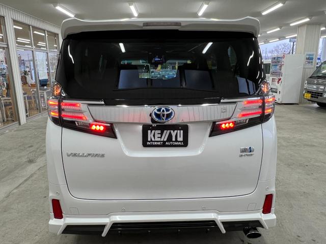 ヴェルファイアハイブリッド ZR 禁煙車/22年製冬タイヤ/ツインサンルーフ アドミレーションフルエアロ/アドミレーションマフラー/アルパイン10型ナビ&フリップダウン/ブルートゥース/Bカメラ/衝突軽減/車線逸脱/前後ドラレコ/電動ハーフレザーシート/取説/記録簿/スペアキー(24枚目)