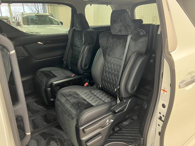 ヴェルファイアハイブリッド ZR 禁煙車/22年製冬タイヤ/ツインサンルーフ アドミレーションフルエアロ/アドミレーションマフラー/アルパイン10型ナビ&フリップダウン/ブルートゥース/Bカメラ/衝突軽減/車線逸脱/前後ドラレコ/電動ハーフレザーシート/取説/記録簿/スペアキー(36枚目)